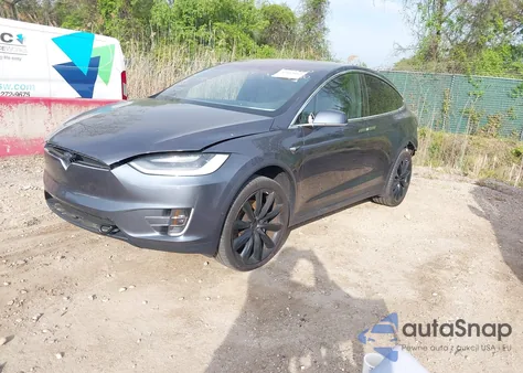 2020 Tesla Model X Long Range Dual Motor All-Wheel Drive/Long Range Plus Dual Motor All-Wheel Drive z USA, uszkodzony, nr VIN 5YJXCBE26LF300370